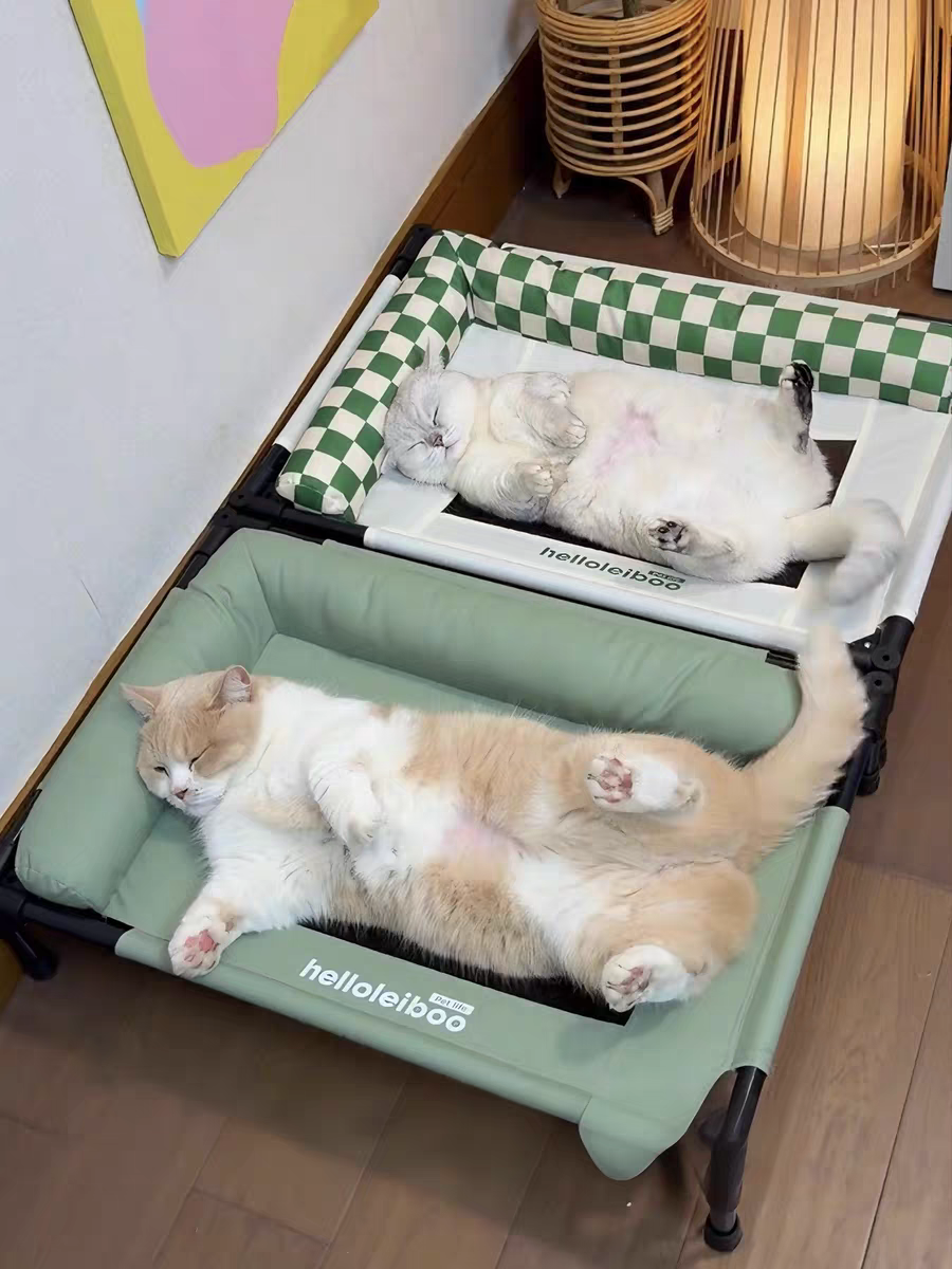 Pet high leg cot