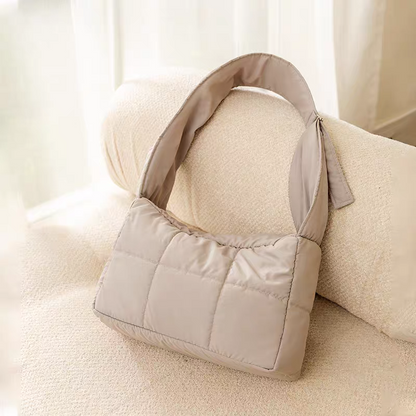 Pet carrier bag for autumn and winter
